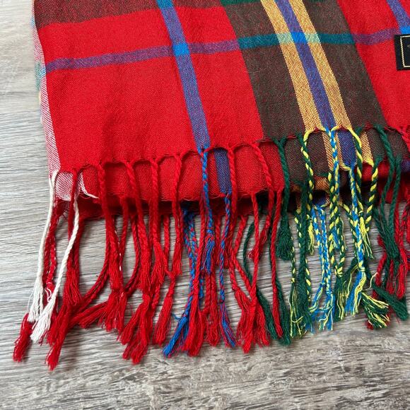 James Pringle Weavers Red Tartan Plaid Fringe Scarf 100% Viscose 26” x 70” - Picture 3 of 4